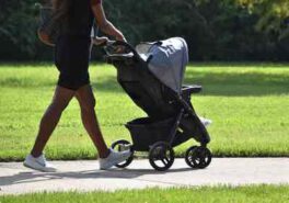 Mutter-Kind-Kinderwagen-bitte-Baby-schlaf-noch