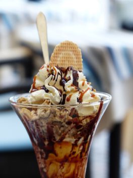 sundae-357972_640
