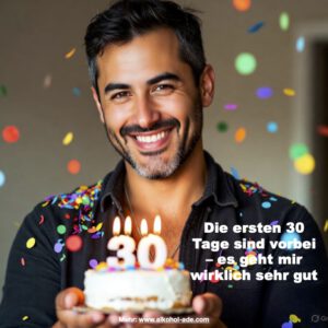 Mann mit Torte, darauf eine "30"