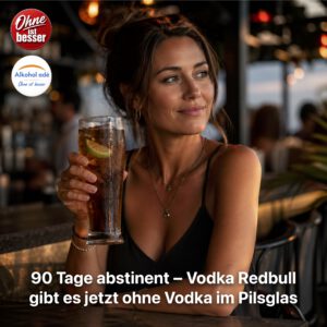Frau Anfang 30 sitzt abends entspannt an einer stilvollen Bar oder auf einer Terrasse, hält selbstbewusst ein großes Pilsglas mit Eis, dunklem Energy-Drink und Limettenscheibe in der Hand. Warmes Licht, ruhige stolze Ausstrahlung, modernes alkoholfreies Ritual statt Vodka-Redbull. Cinematic, realistisch, atmosphärisch.