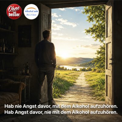 Eine Person steht zögernd vor einer weit geöffneten Tür. Hinter ihr liegt ein dunkler, enger Raum, vor ihr eine helle Landschaft im Morgenlicht, die Freiheit und neue Möglichkeiten symbolisiert.