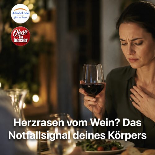 Frau sitzt bei einem Abendessen in warmem Kerzenlicht und hält ein Glas Rotwein in der Hand. Mit leicht besorgtem Gesichtsausdruck legt sie die andere Hand auf die Brust, als würde sie sich nach dem Trinken unwohl fühlen. Die gemütliche Atmosphäre und die unscharfen Lichter im Hintergrund stehen im Kontrast zu ihrem sichtbaren Unbehagen.